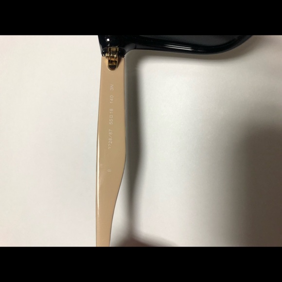 Burberry Sunglasses - Picture 7 of 7